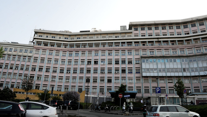 Furto All Ospedale Ascalesi Rubati Farmaci E Buoni Pasto Gazzetta Di Napoli